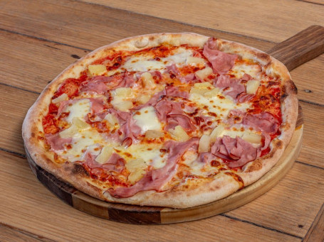 Pizza De Jamón Y Piña