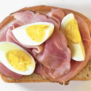Deux Oeufs Avec Du Jambon