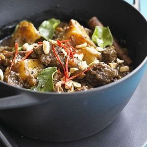 Almuerzo De Curry Massaman