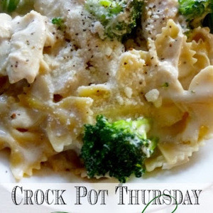 Pasta De Pollo Con Brócoli Y Salsa Alfredo