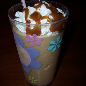 7 Eleven Frappe Caramelo Espresso Shake Grande