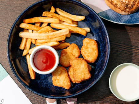 Kids Chicken Nuggets Chips