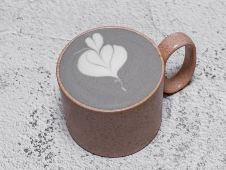 Latte Au Sésame Noir