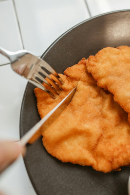 Schnitzel De Pollo Y Patatas Fritas