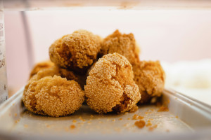 Nuggets De Pollo Para Niños Y Patatas Fritas
