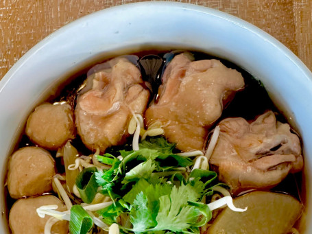 Sopa De Pollo Y Fideos