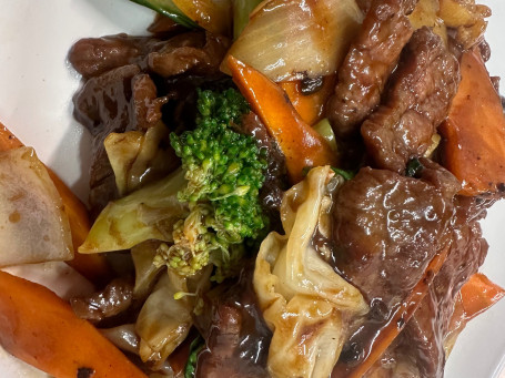 Pollo En Salsa De Frijoles Negros