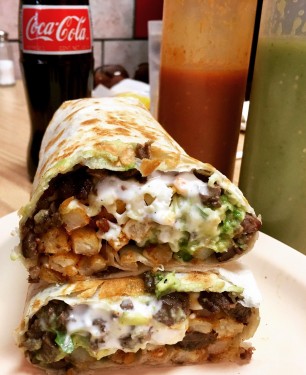 Combo Hamburguesa Double Carne Avec Jalapeños Fríjol Refrito Et Guacamole