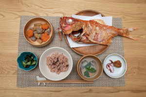 Festin De Fruits De Mer (12 Poissons Panés, 12 Crevettes Papillon, 3 Coquilles De Crabe Farcies Aux Fruits De Mer)