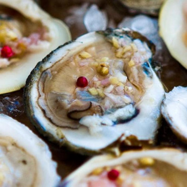 Almejas En La Media Concha