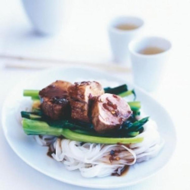 Fideos De Arroz Con Cerdo