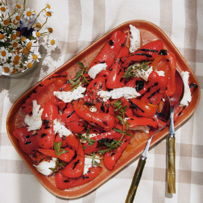 Queso De Cabra Con Pimientos Asados