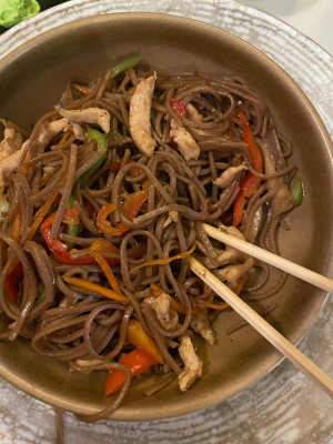 Pollo Con Cuajada De Frijoles