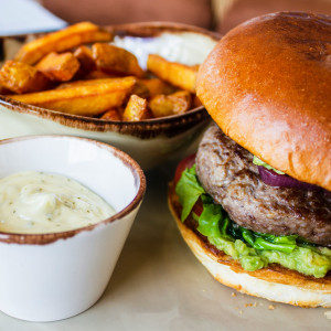 Sándwich Abierto De Bistec