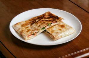 Salade, Sandwich Au Fromage Cheddar Et Aioli