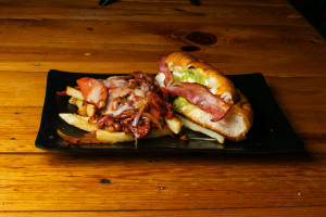Burger De Pollo, Bacon Y Huevo
