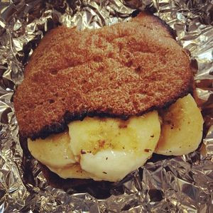 Slice Mrs Macs Banana 140G