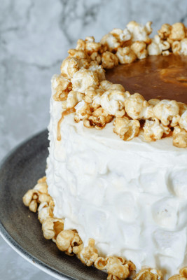 Mini Caramel Popcorn Fountain Cake