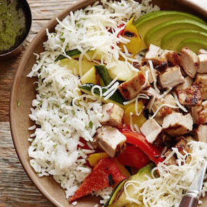 Poulet Grillé Énergétique Avec Bol De Riz