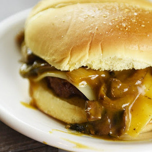 Burger Aux Champignons, Oignons Et Suisse