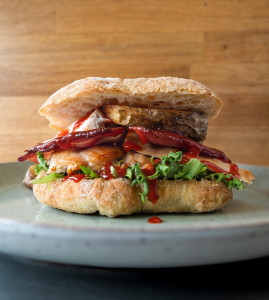 Bocadillo De Pollo Al Curry