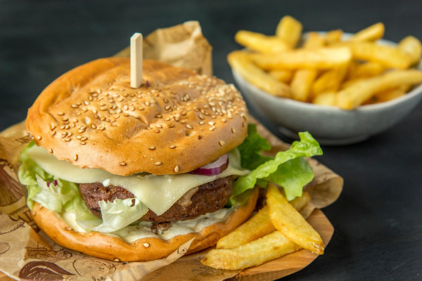 Classique Cheeseburger Américain*