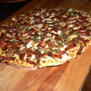 Tarta Flambeada Gratinada