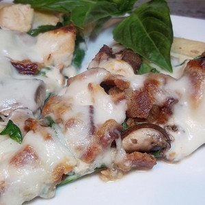 Frische Spinat-Tomate Alfredo