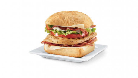 Sándwich Ranchero De Pollo Y Tocino