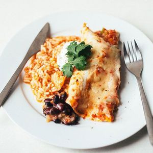 Tres Enchiladas De Queso (Vegetariano)