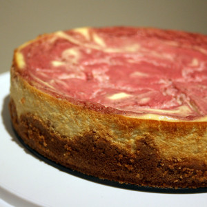 Tarta De Queso Con Remolino De Fresas