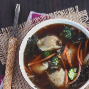 Wonton Au Poulet Du Jardin Thaïlandais