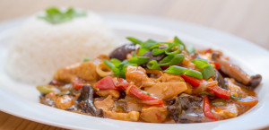 Tazón De Arroz Con Pollo