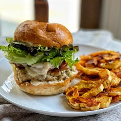 Hamburguesa De Tocino Azul