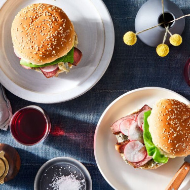 Sándwich De Bistec Y Queso