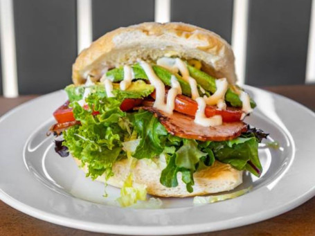 Tocino, Lechuga Y Tomate