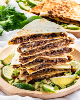 Quesadilla De Carne Molida
