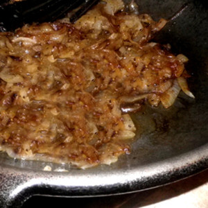 Hamburguesa Con Queso Cheddar Y Tocino De Un Kilo*