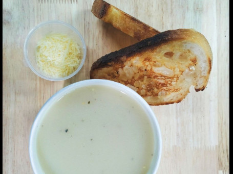 Soupe De Pommes De Terre Et Poireaux