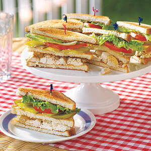 Club-Sandwich À La Salade De Poulet