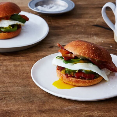 Panini Steak Cheddar Blanc Demi Panini