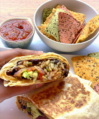 Quesarito De Frijoles Negros