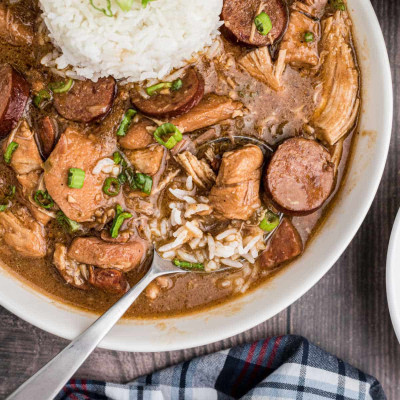 Gumbo De Pollo Y Salchicha