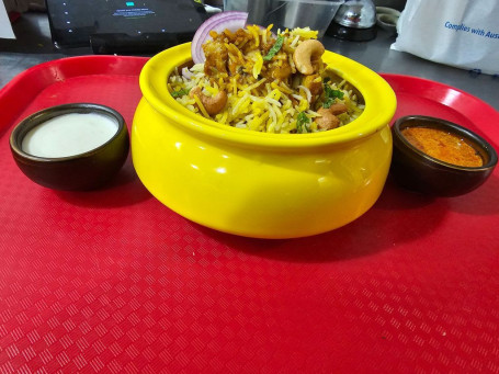 Pollo Mughlai Biryani
