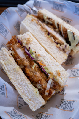 Nuevo Sandwich De Pollo Crujiente Dulce Picante