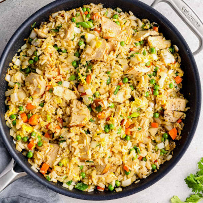 28. Arroz Frito Con Pollo