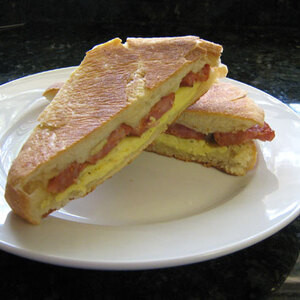 Sandwich Aux Œufs Et Au Poivre