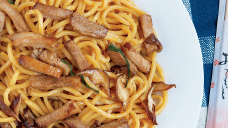 Chow Mein De Cerdo Asado O Chop Suey