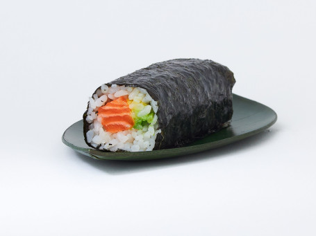 Rouleau De Main Au Saumon Et À L’avocat