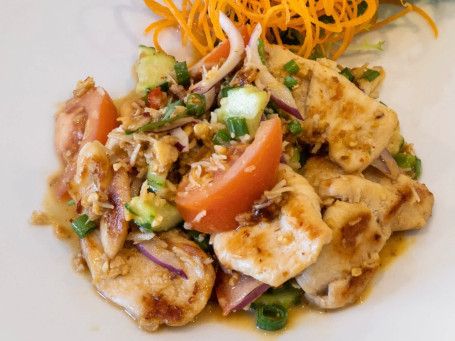 Salade De Poulet À La Noix De Coco